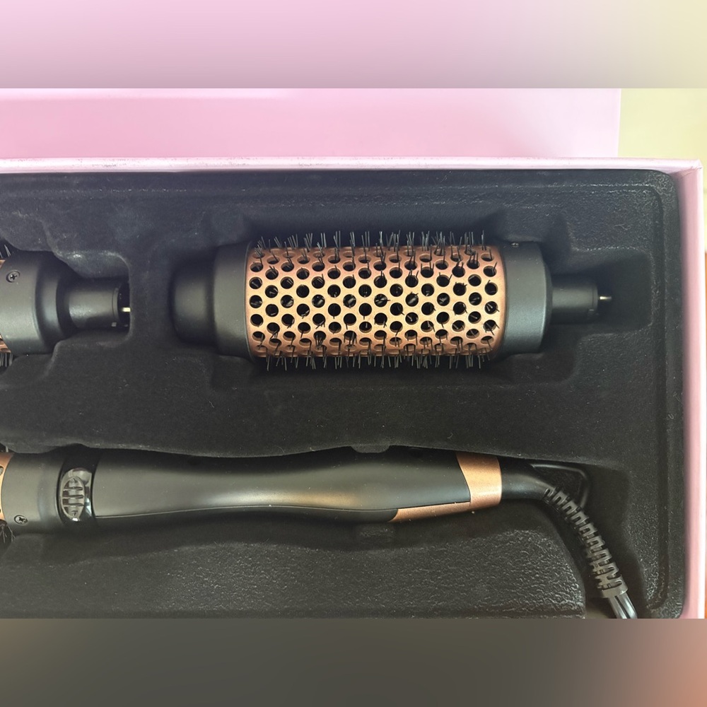 Amika Blowout Babe Interchangeable Thermal Brush - Picture 2 of 10